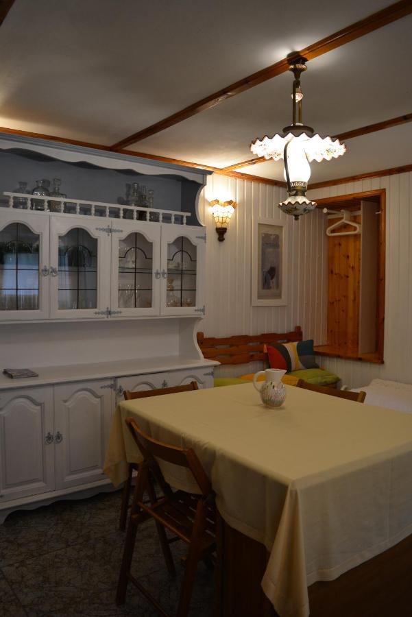 Remvi Apartment Хидра Екстериор снимка